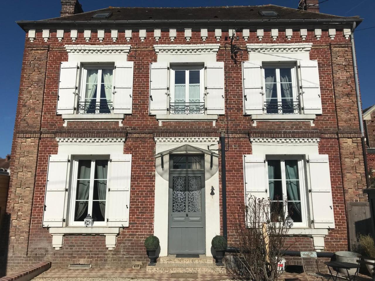 La Parenthese Epicurienne Acomodação com café da manhã Beauvais Exterior foto